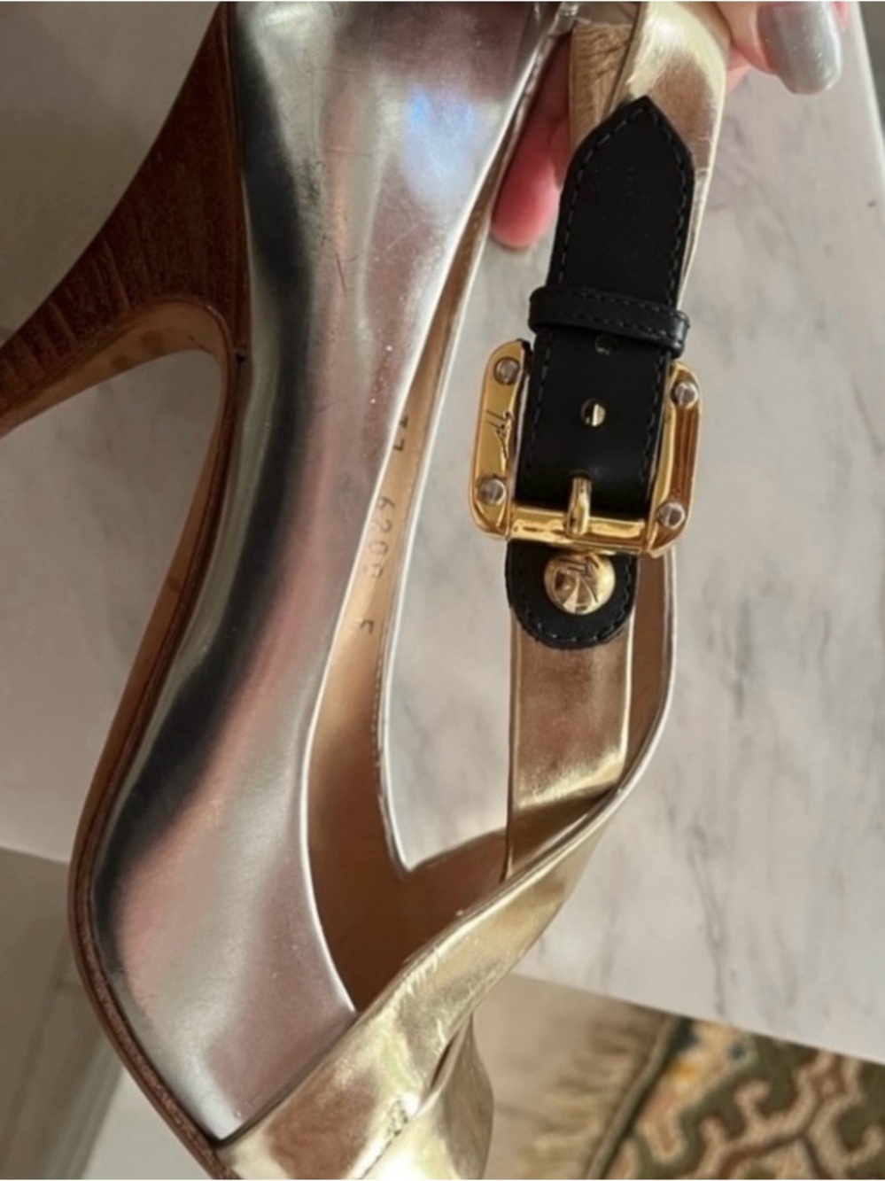 Giuseppe Zanotti Silver and Gold
Heels - Picture 3 of 5